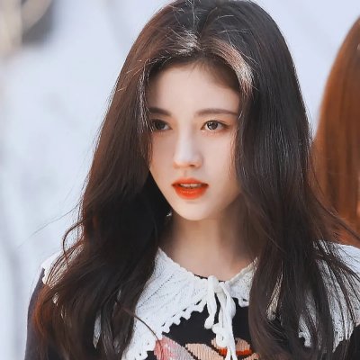 美丽俏佳人